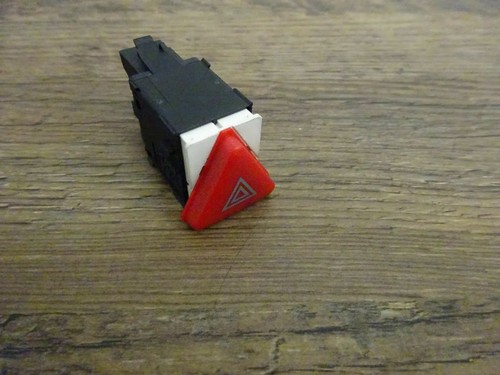 Schalter Warnblinker Skoda Fabia 6Y Bj 2003 6Y0953235