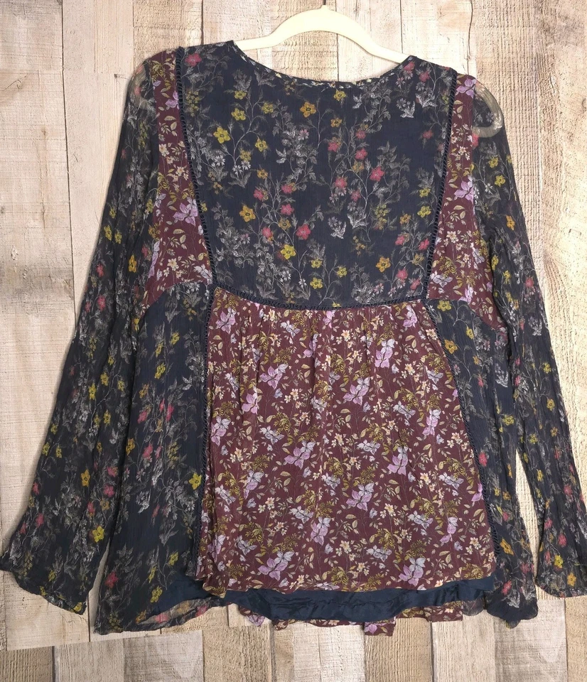 圣丹斯花卉娃娃衬衫尺寸 MP 中号娇小拼布秋季见缺陷 — 第 2/4 张图片