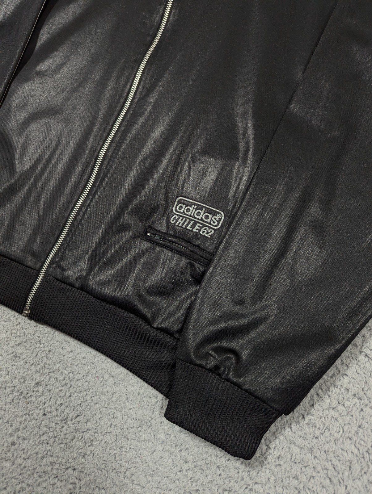 Adidas Originals Chile 62 Track Jacket Mens Medium Black Silver Top Wet Look image 5