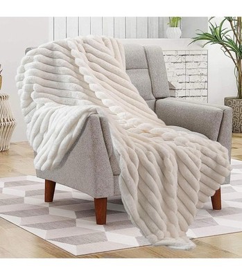 Creme/Off White Luxus Kunstfell Kaninchen Überwurf Tagesdecke Decke 130x160cm weich