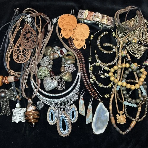 Costume Jewelry Lot Vintage To Now, Brown Tone, 25 Items Bracelets Necklaces Ear