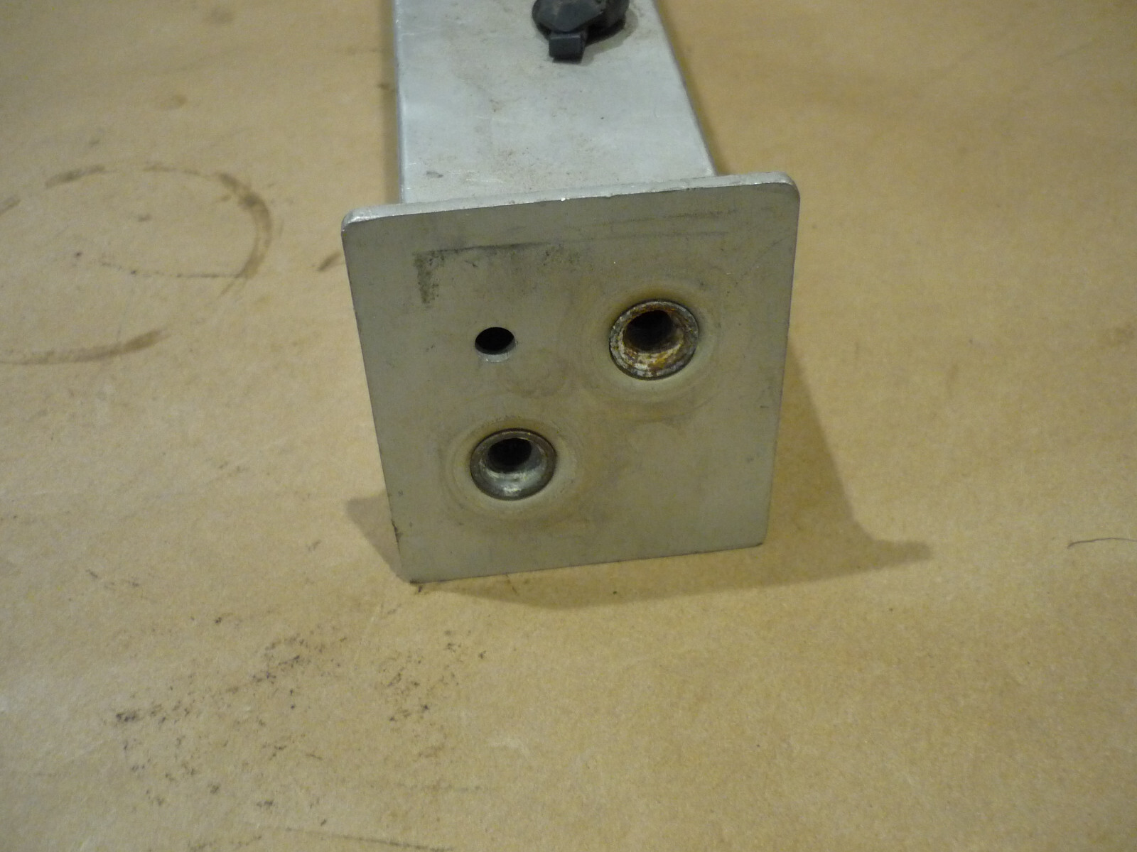 Lamborghini Gallardo - RH Rear Connecting Bracket - P/N 400813244