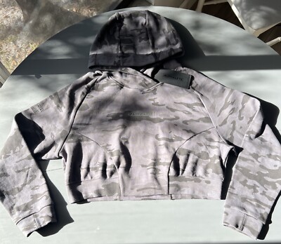 Alphalete Tactical Cropped Hoodie Gym Sweatshirt Hoodie - Main Image