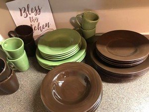 Pottery Barn Sausalito Dishes Sage Green Chocolate Brown 13