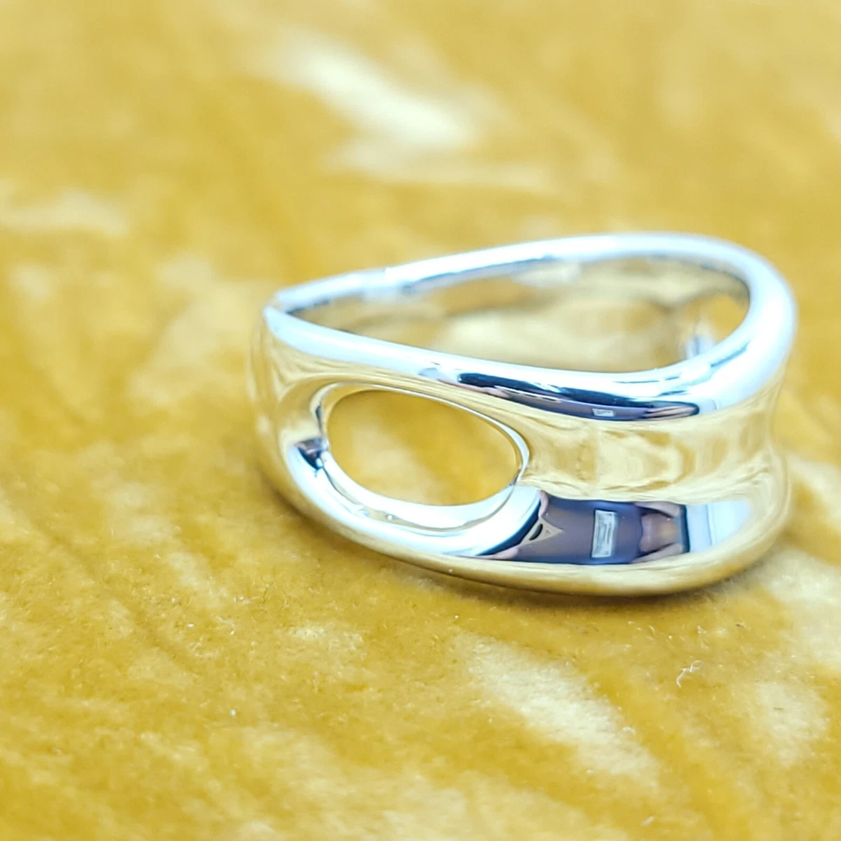 Tiffany open deals side ring