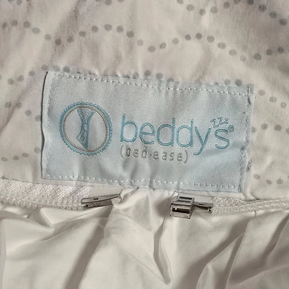 JUEGO BEDDY’S QUEEN 2 piezas Cremallera Ropa de Cama Volantes LUJO Blanco Cuadros 100% ALGODÓN Lujo Foto 2 de 4