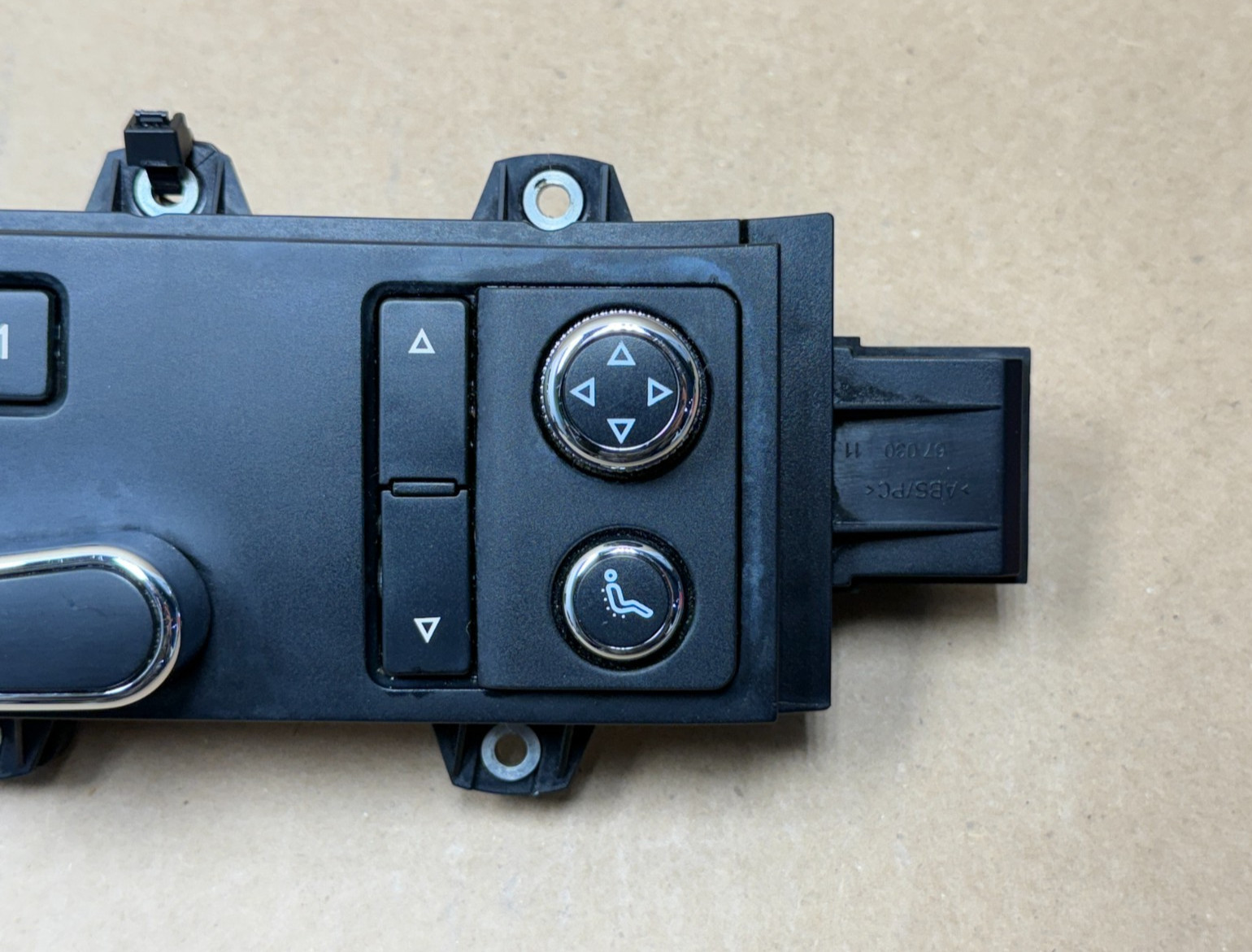 06-12 Bentley Continental Front Right Pass Seat Adjustment Control Switch PO43