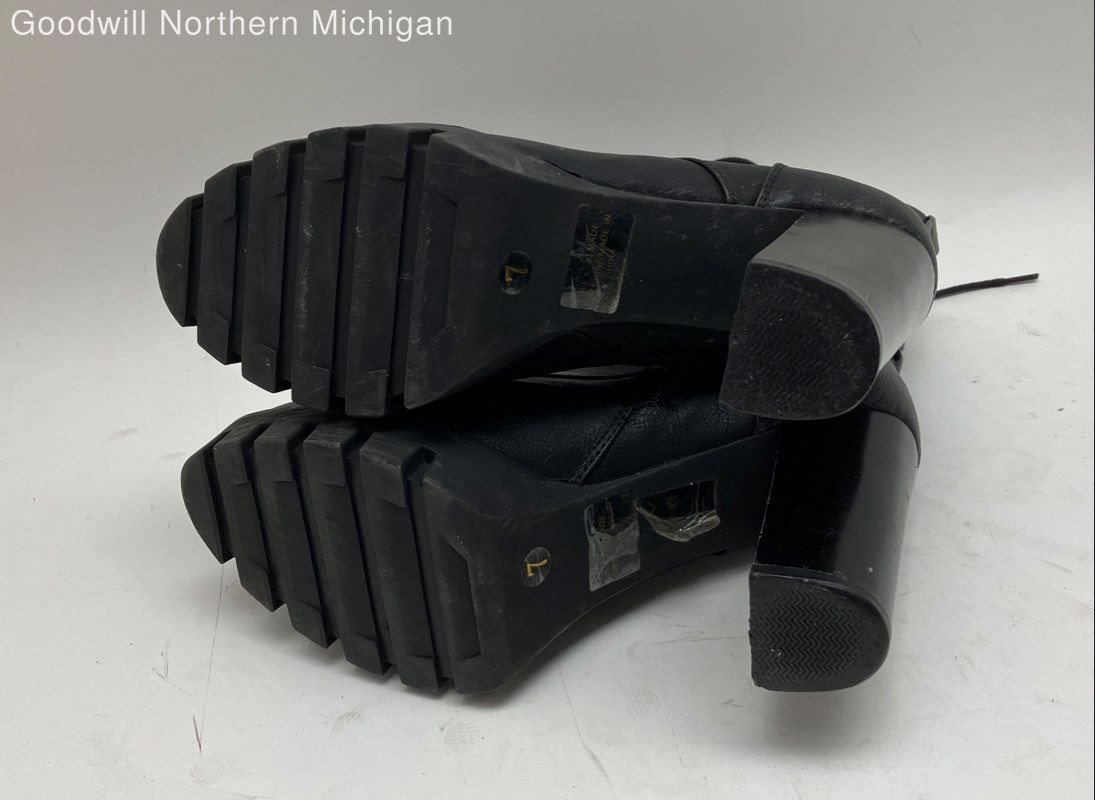 Milwaukee Performance Black Solid Lace-Up Heeled … - image 4