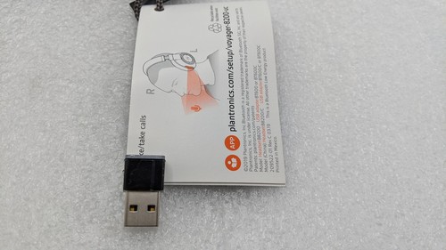 Plantronics Voyager B8200 UC Stereo Bluetooth Headset Noise Canceling + Dongle - 第 5/12 張圖片