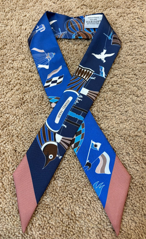 Hermès Twilly Scarf Les Folies du Ciel
