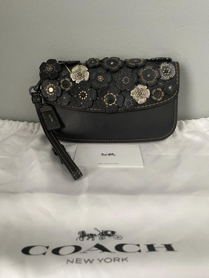 Muñequera sin asas floral Coach 1941 Tea Rose Dinky cuero negro/púrpura ~ flores Foto 3 de 4