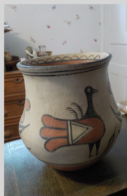 Santo Domingo Kewa pottery Mary Edna and Robert Tenorio 8.25'' c. 1990