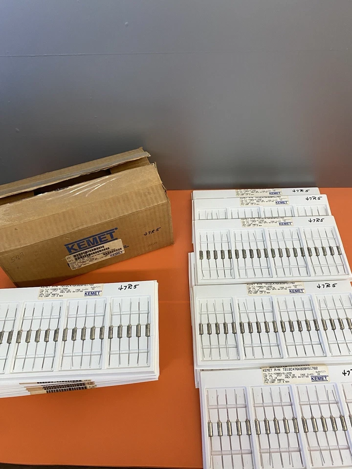Kemet T212C476K020MS1782 Capacitor 20V 47uf +-10% Cage 31433 Qty 400 - image 2 of 4