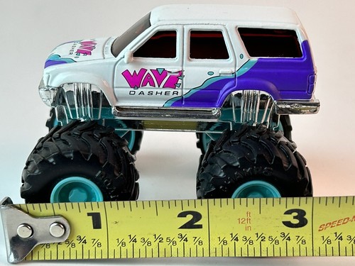 Road Champs 1:64 Scale Monster Truck, 1996 Chevrolet, Wave Dasher #1 - Picture 7 of 7