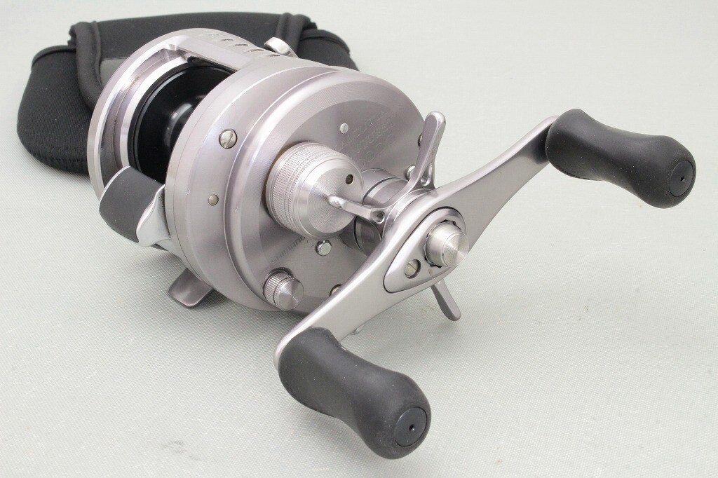 リール Shimano Calcutta Conquest 200DC Amazon.com : Shimano 21 Calcutta Conquest 200 : Sports