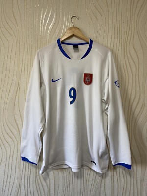 A retro football jersey review Serbia and nike 2008-2009. It
