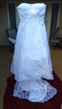 En Vogue Bridal Wedding Dress Style 4245 Size 18 Ivory White Silver Beads NEW