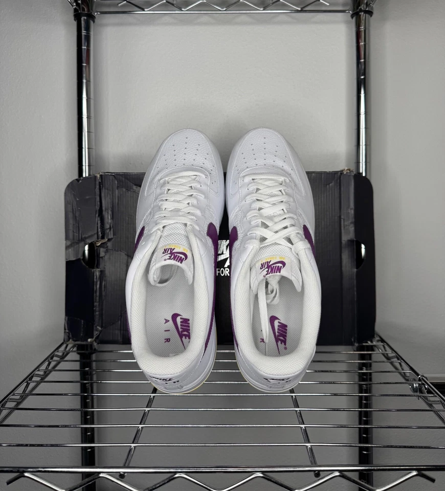 Men's - Nike Air Force 1 '07 'Embossed Hoops - Lakers' FJ4209-100 - Image 3 of 4