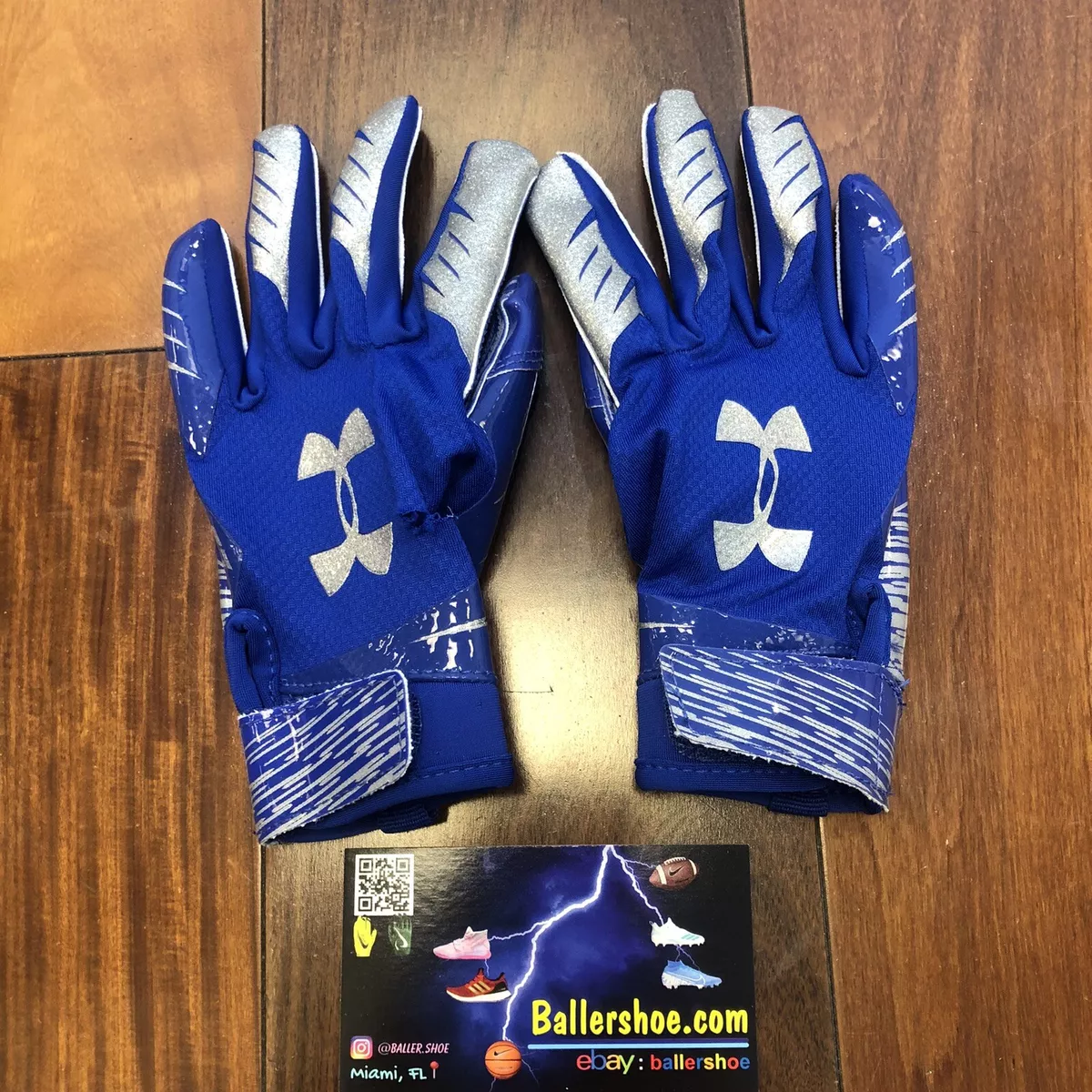 UA F7 Football Gloves Size Pee Wee 1351544
