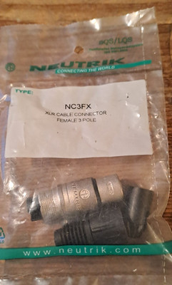 NEUTRIK NC3FX XLR-Steckverbinder Buchse, gerade, 3 Pole, Silber, 1 St.
