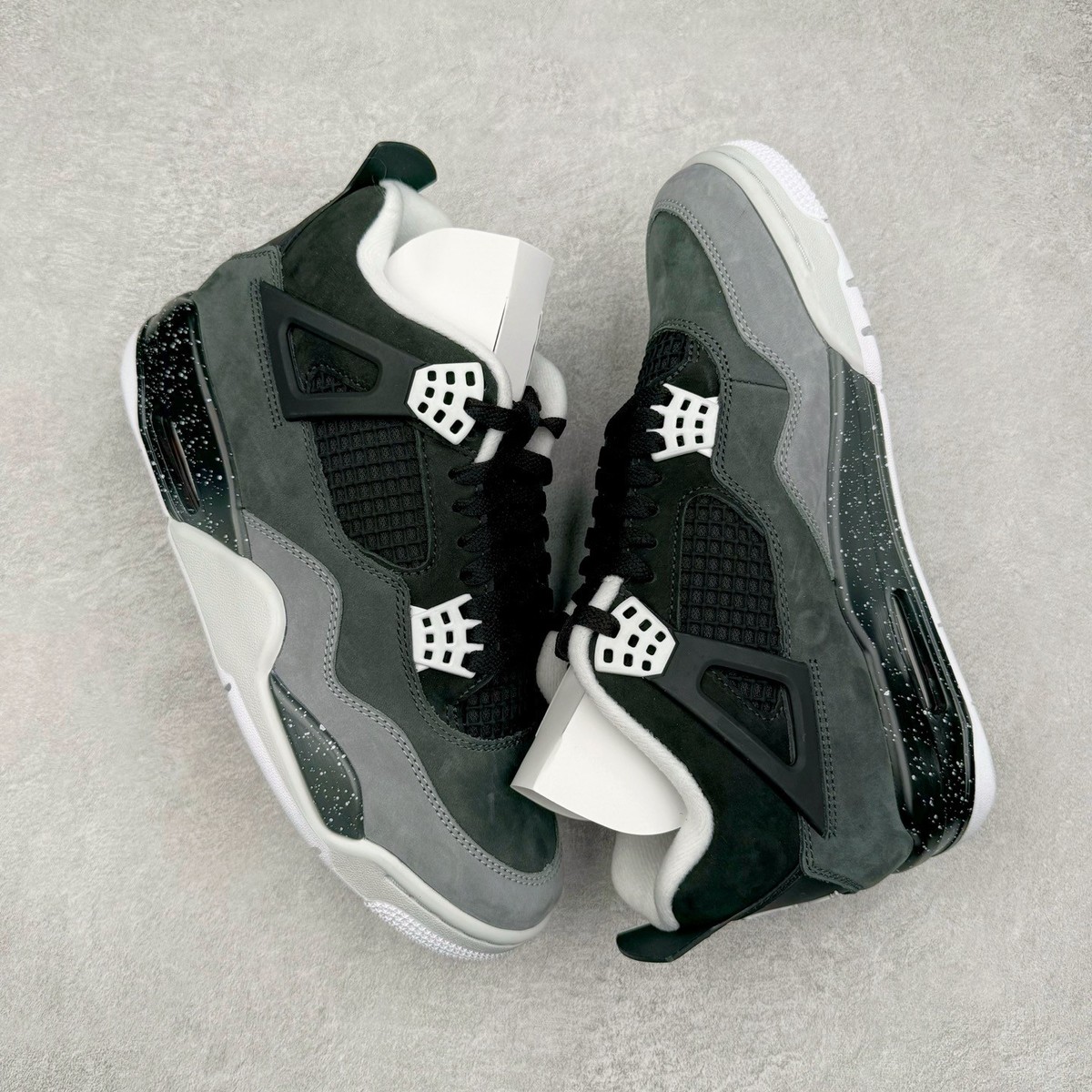 靴 NIKE AIR JORDAN 4 RETRO FEAR Air Jordan 4 Retro 