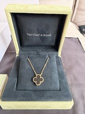 Van Cleef and Arpels Alhambra Necklace gold onyx 