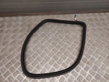 Mercedes-Benz GL X166 2013 Gummidichtung Fenster Scheibe Tür hinten ATV63439 Mercedes-Benz GL X166 2013 Gummidichtung Fenster Scheibe Tür hinten ATV63439
