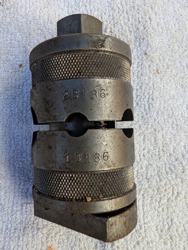 2 Armstrong Bros. Tool Adjustable Boring Bar Tool Post