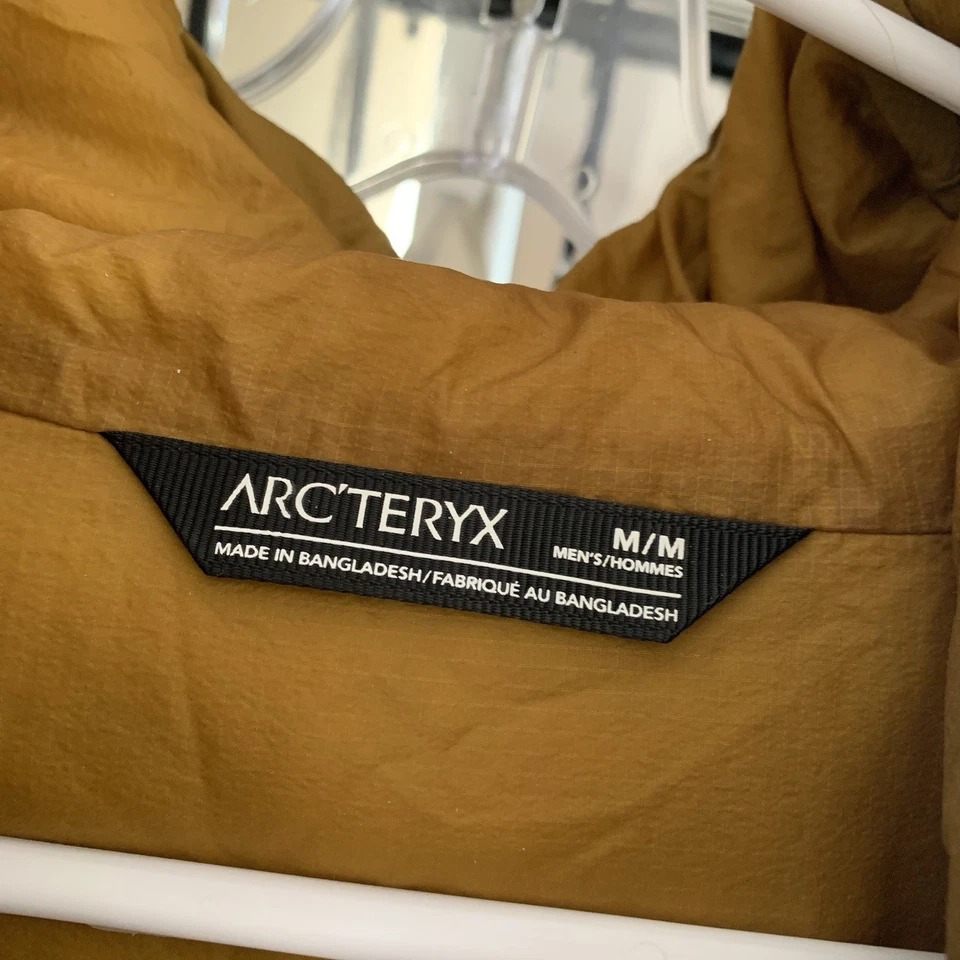 Chaqueta Arc'teryx Para Hombre Aislada RARA Color ATOM LT Con Capucha Cremallera Completa Talla Mediana Foto 2 de 4