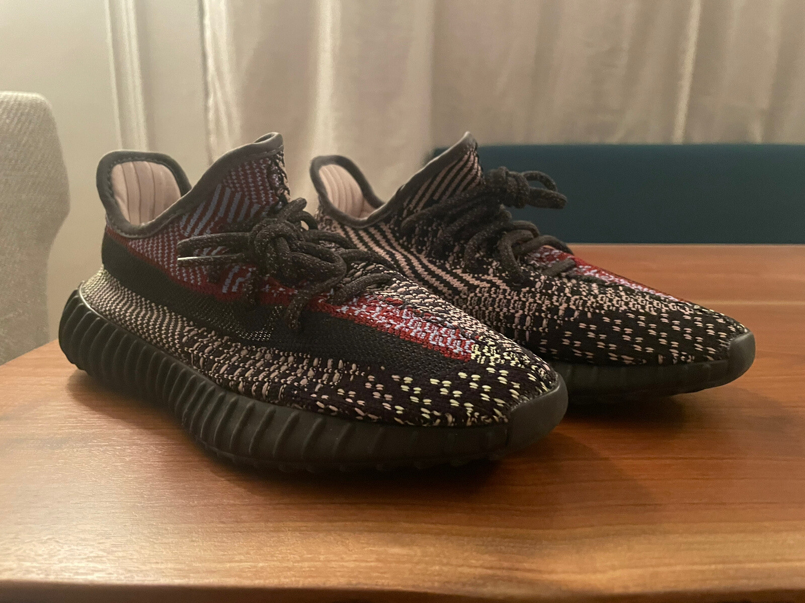 yeezy yecheil size 6