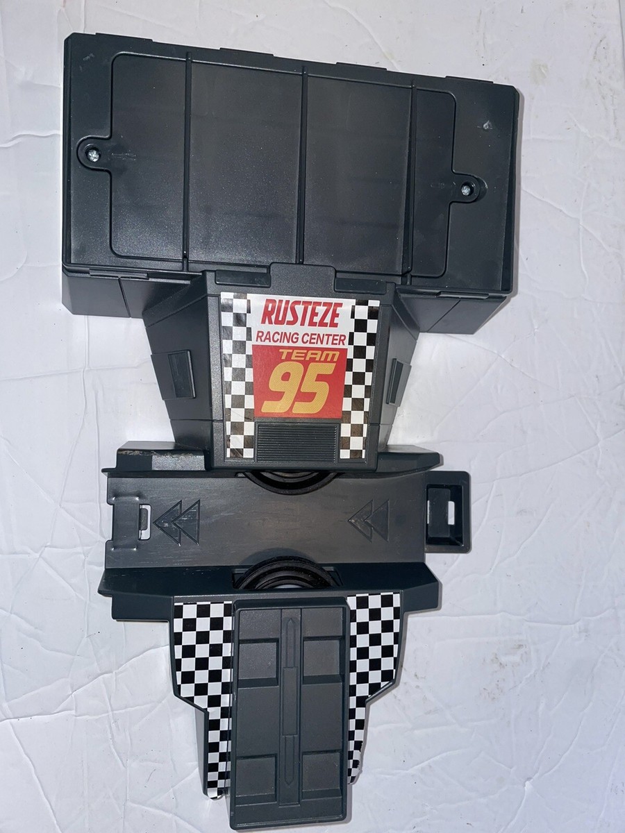 Disney Pixar Cars Rusteze Racing Center Team 95 Motorized