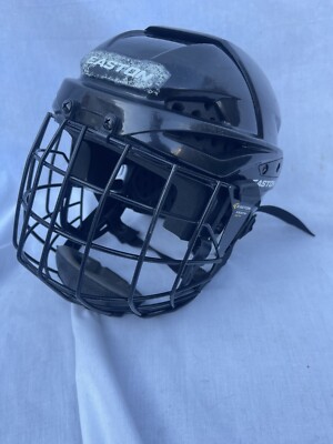 Easton E300 Hockey Helmet Black with E300FM XS/TP Cage - XSmall (6 3/8 - 6 3/4)