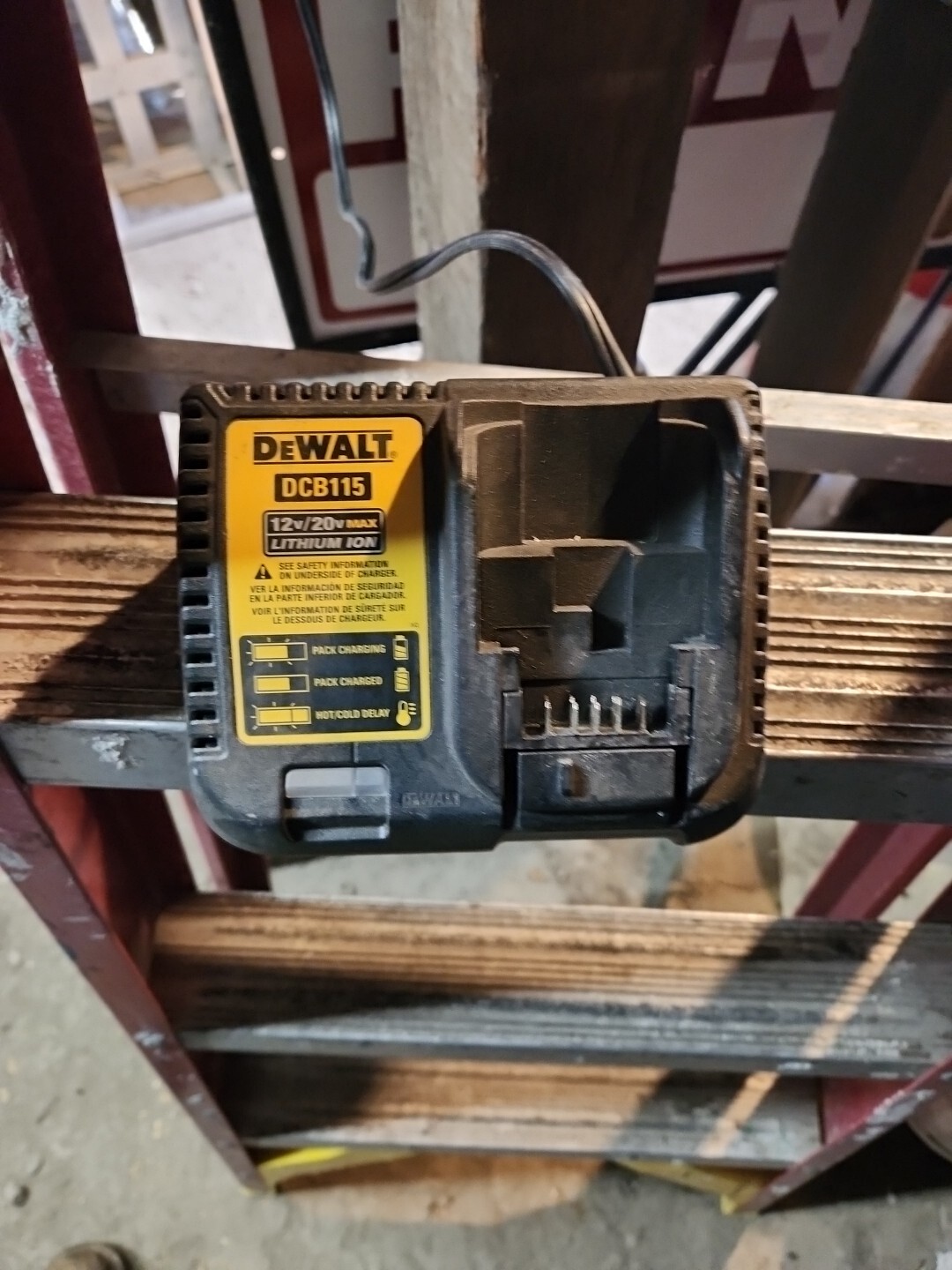 DeWalt DCB115 Battery Charger 12V / 20V Max Lithium Ion LiIon eBay