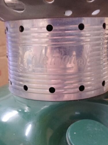 Vtg 1971 Coleman Model 220F 2 Mantle Green Lantern Pyrex Globe Very Good Shape! - Picture 3 of 12