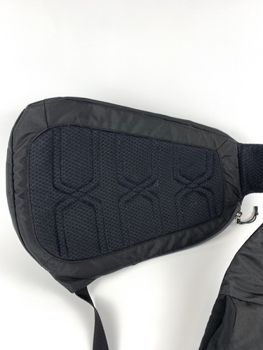 Patagonia Atom 8L Sling Black Nylon Crossbody Bag EDC One Size Barely Used - Picture 8 of 11
