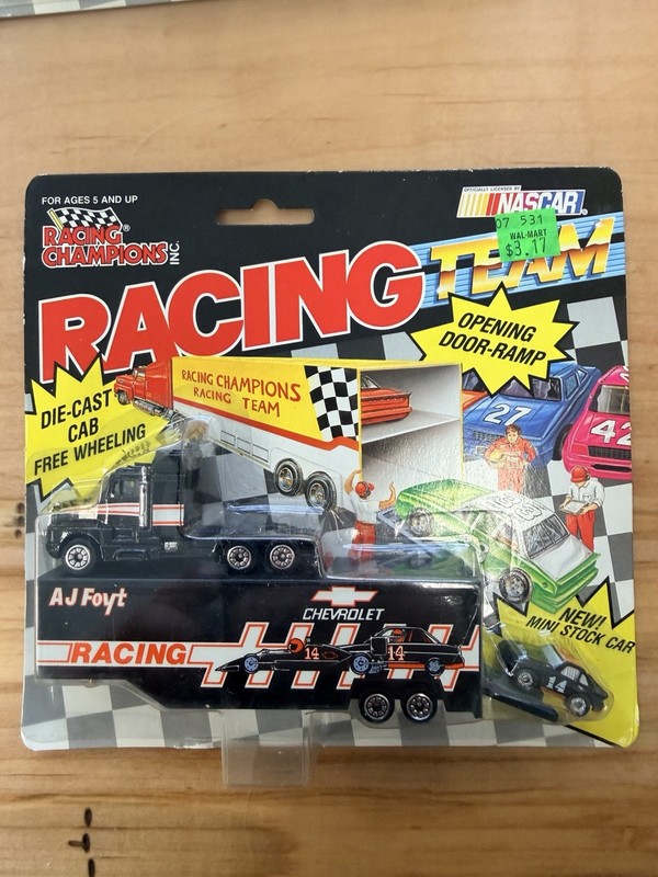 RACING CHAMPIONS INC RACING TEAM #14 AJ FOYT DIE-CAST CAB TRANSPORTER & CAR