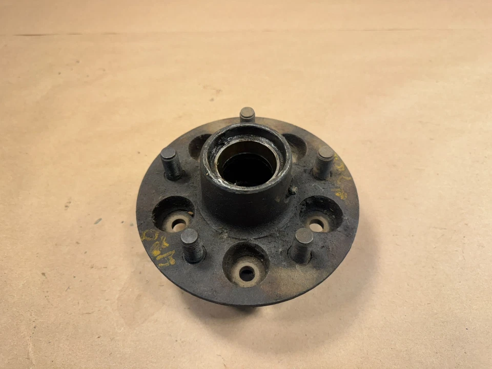 Buje de rueda delantero de acero Jaguar tipo S/420 OEM PN C23436 Foto 2 de 4