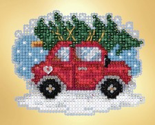 Tree Shopping Beaded Counted Cross Stitch Ornament Kit Mill Hill 2019 Winter Hol