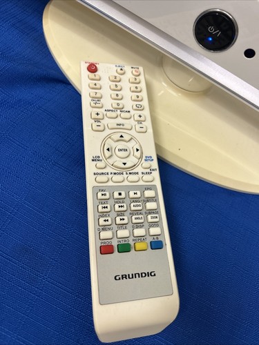 GRUNDIG GLCD1506HVW 16 INCH LCD TV /DVD WITH REMOTE - Picture 2 of 10