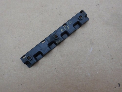 BMW 6er E63 E64 Halter Führung Halteleiste Schweller/Kotflügel Links 7072875