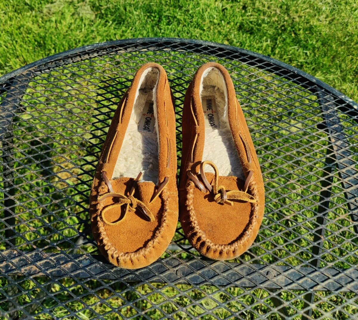Minnetonka Trapper Moccasin Slippers 4036 Size Suede Hard