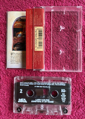 Michele Pillar Love Makes All the Difference & Larry Carlton Christmas Cassettes - Picture 2 of 4