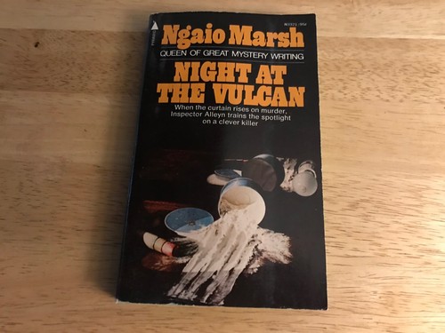 NIGHT AT THE VULCAN VINTAGE PAPERBACK BOOK BY NGAIO MARSH - 第 1/1 張圖片