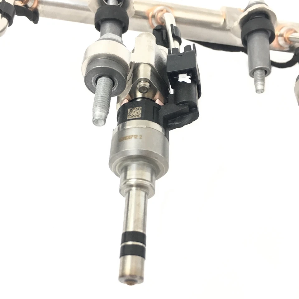 Juego de montaje de inyector de riel de combustible híbrido genuino Chevrolet Malibu 1,8 L con arnés Foto 3 de 3