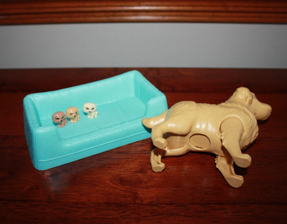 Barbie mascota Golden Retriever cachorros recién nacidos mamá perro caramelo con 3 cachorros y cama azul Foto 3 de 4