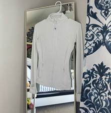 Lululemon Women's White Full-Zip Short Track Jacket Long Sleeve Size 4