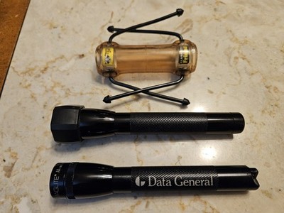 Vintage Pair of (2) MAG-LITE ''AA'' Flashlights MAGLIGHT + 6 sided rubber tip and 