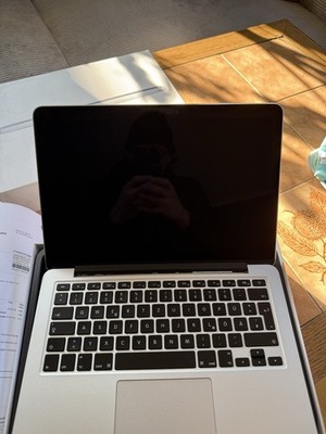Apple MacBook Pro 13'' Early 2015 - Wasserschaden- startet nicht - KOMPLETT