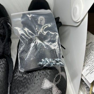 NEW Under Armour 3025461-002 UA Kick Sprint 4 Spikes Track Shoes