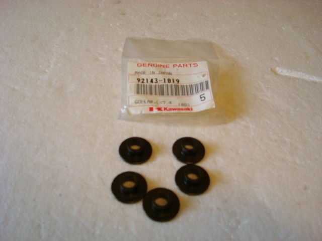 専用 19個 NOS Kawasaki EN500 EX500 ZX600 VN800 ZX900 ZG1200 Collar Set of 5